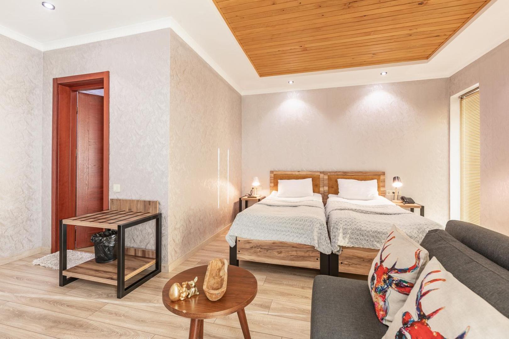 Hotel Gold Tower Mestia Kültér fotó